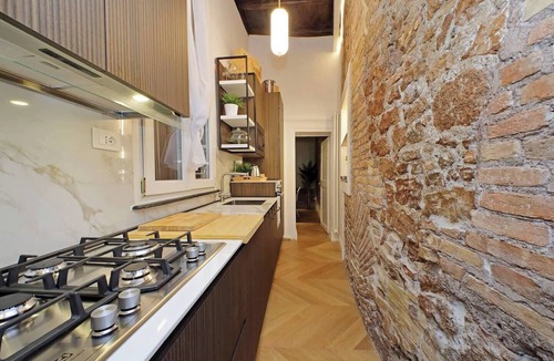 Rione IX Pigna House | Luxury, Quiet, 3 Bdr Home near Pantheon, Heart of Rome "Le Colonne"