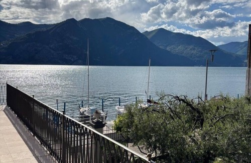 Marone House | LUXURY STRUCTURE ON THE SHORE AT THE LAKE MARONE