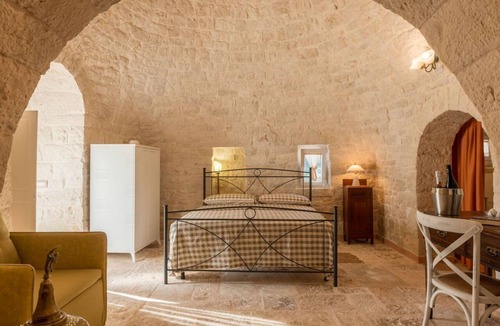 Noci Villa | Magnificent trulli with salted swimming pool
