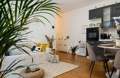Old Town Apartment | Maison Blanche: appartamento elegante con parcheggio privato