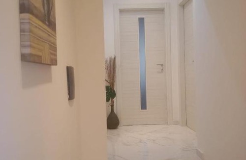 Pontecorvo Apartment | Maison Crowbridge