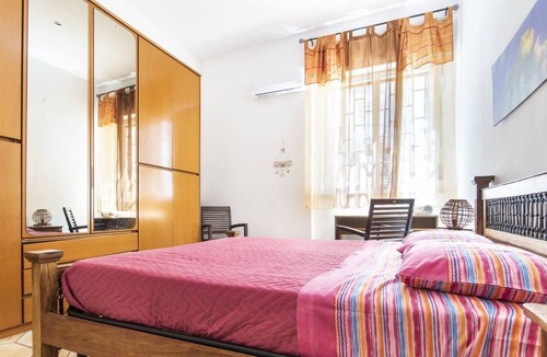 Montegrappa Apartment | Maison d'Orleans air-conditioned apartment