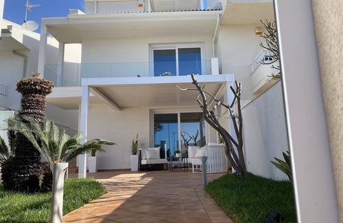 Marina di Ragusa Villa | Mare Ibleo, Seafront House, Opale Apartment