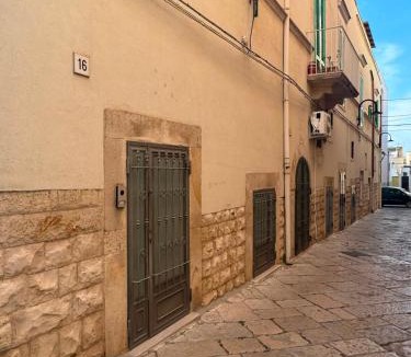 Molfetta Apartment | MaryClouBert-Home