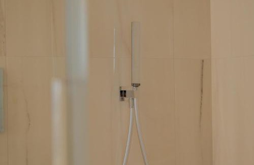 Lovere Apartment | Mini Ernesto