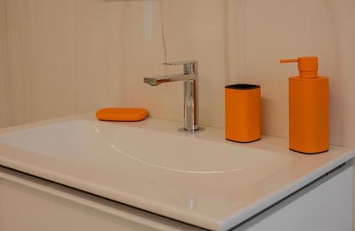 Lovere Apartment | Mini Ernesto