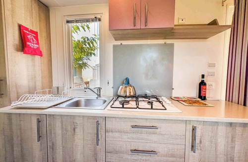 Castelletto Sopra Ticino House | Mobile home with air conditioning, terrace and pool