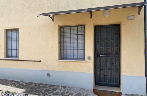 Camposanto Apartment | [Modena & Bologna 30 min] Wifi and Free Parking