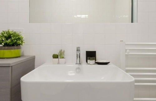 Lomazzo Apartment | Modern Apartment between Como & Milan