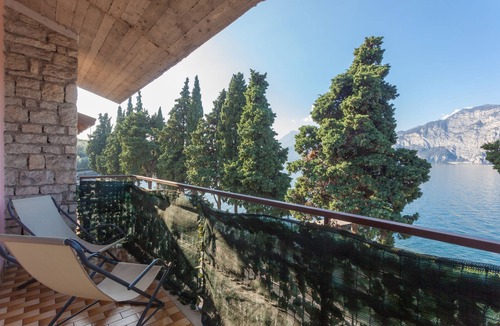 Malcesine Apartment | Modern Apartment "Gennaker" On Lakeside with Terrace and View