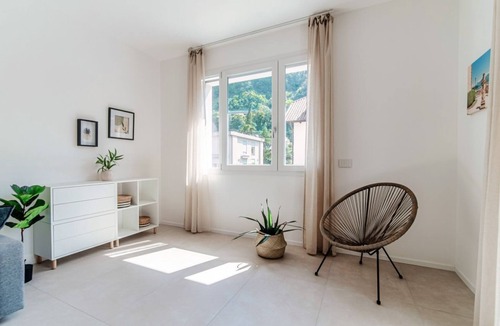Como Apartment | Modern apartment just minutes from Como Center and Cernobbio (MENAGGIO)