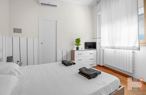 Zona Padova Apartment | Modern Apartment with Air Conditioning