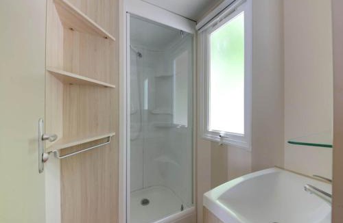 Zadina Pineta Ski Chalet | Modern detached chalet with terrace near the beach