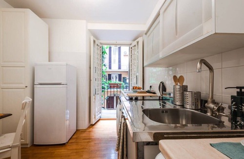Rione VIII Sant'Eustachio Apartment | Modern Flat in Historic Rome Center