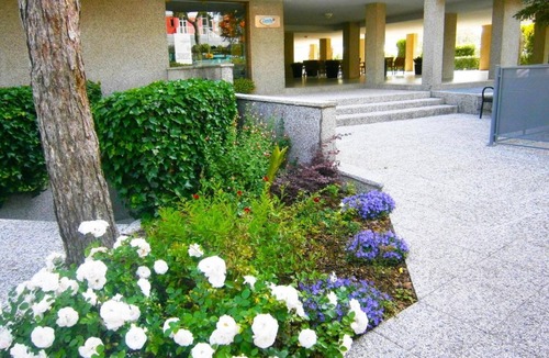 Caorle Apartment | Modern flat with balcony in Caorle residence