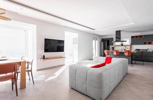 Roiano-Gretta-Barcola-Cologna-Scorcola Villa | Modern villa with pool and stunning view