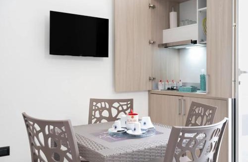 Boncore House | Monolocale Vela Nuovo con Wi-Fi, Clima e Giardino a Torre Lapillo