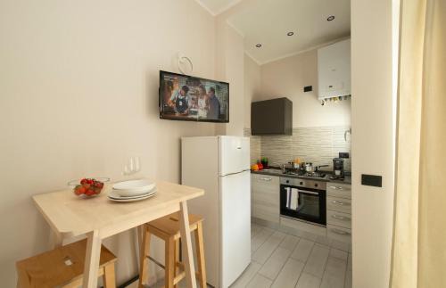 Barona Apartment | Monolocale X 2 con balcone e cucina - Famagosta