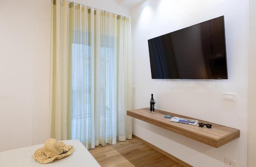 Santa Lucia Apartment | Naos 71- Appartamento con balcone vicino Ortigia