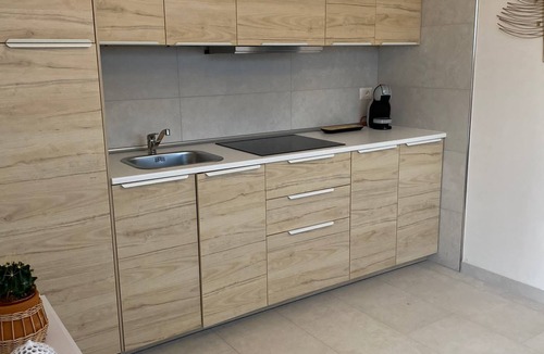 Torre Santa Sabina Apartment | New and comfortable apartment 500m from the beach!