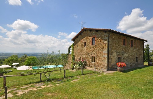 Castelnuovo Berardenga Apartment | Nice apartment for 2 people with WIFI, A/C, pool, pets allowed and panoramic view