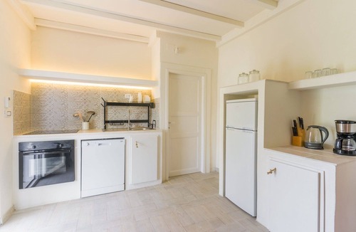 San Vito dei Normanni Villa | Nice apartment in villa for 7 guests with pool, A/C, WIFI and veranda, close to Ostuni