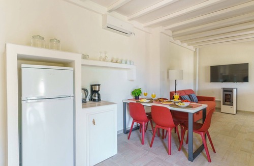 San Vito dei Normanni Villa | Nice apartment in villa for 7 guests with pool, A/C, WIFI and veranda, close to Ostuni