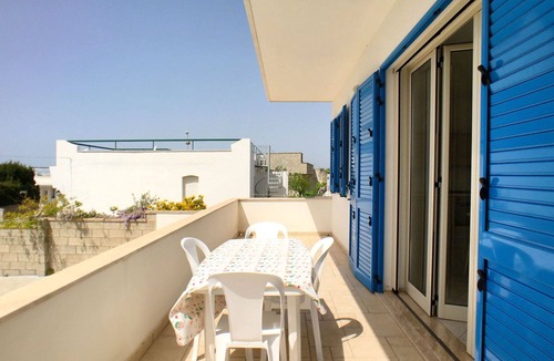 Torre Vado Apartment | Nice apartment for 4 people with A/C, TV, terrace and pets allowed