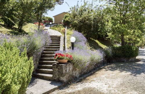 Palazzuolo sul Senio Apartment | Nice apartment for 2 guests with pool, WIFI, TV, pets allowed and panoramic view