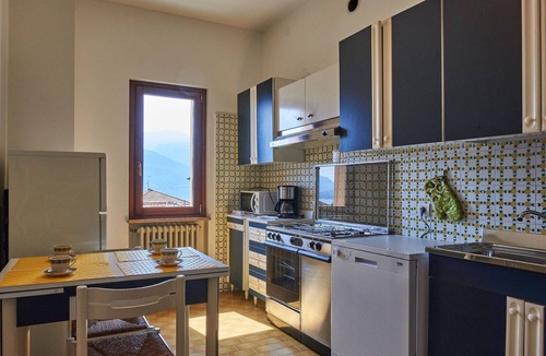 Dongo Apartment | Nice apartment for 5 guests with WIFI, TV and balcony
