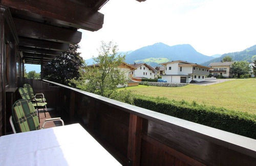 Kapfing Apartment | Nice apartment for 4 people with WIFI, TV, balcony, pets allowed and panoramic view