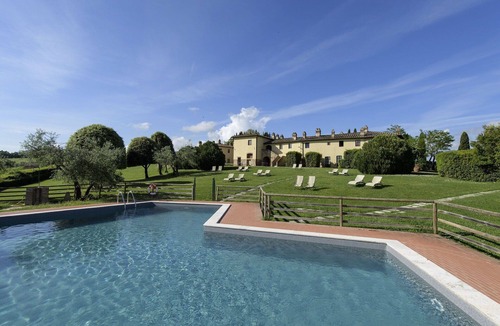 San Gimignano Villa | Nice apartment in villa for 4 people with pool, A/C, WIFI, TV and terrace