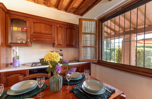 La Pesta House | Nice apartment in villa for 4 guests with WIFI, A/C, TV, terrace and pets allowed