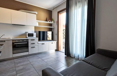 Spinone Al Lago Apartment | Nice apartment for 6 people with pool, WIFI, A/C, TV and terrace