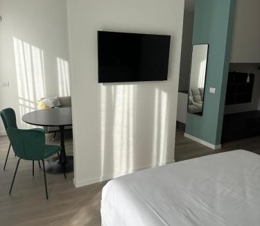 Melzo House | OFF 32 Suites