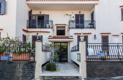 Cannizzaro Apartment | Ortensia Apartments - Casa Paola by Wonderful Italy