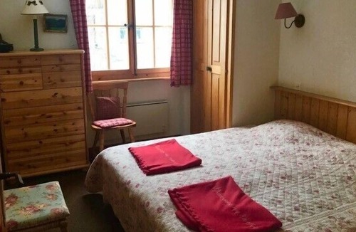 Saint-Luc Apartment | Outside : 3-room flat for 4 persons on the 1st floor, large terrace with garden furniture -Inside :