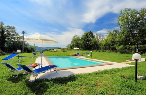 Pievebovigliana House | Panoramic view to a heaven of tranquility!