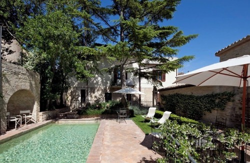 Montefalco Apartment | Perugino vacation apartment with garden and pool
