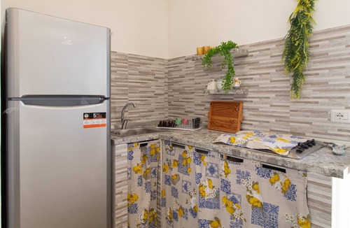 Santa Maria del Focallo Apartment | Pet-Friendly Apartment 'La Casa di Ulisse'