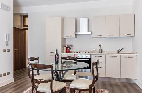 Bardolino Apartment | Pet-friendly Appartamento Gemini 2 on Lake Garda with A/C, Wi-Fi & Balcony