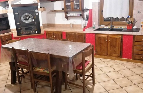 Mompantero Ski Chalet | Pet-Friendly 'Mountain Chalet' with Pool