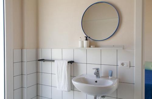 Vittoria House | Petrikore - Rosso