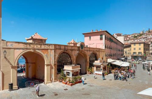 Portoferraio Old Town House | Piazza 49 - HelloElba