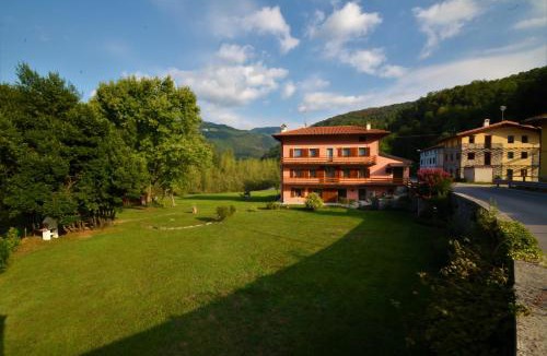 Pulfero House | Pikes