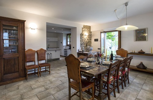 Cortona Villa | Private Villa with WIFI, hot tub, sauna, A/C, pool, TV, terrace, panoramic view, close to Cortona