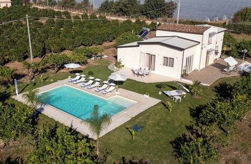 Ispica Villa | Profumo di Zagara 6+2, Emma Villas