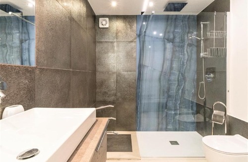 Chiaia Apartment | Real Chiaia
