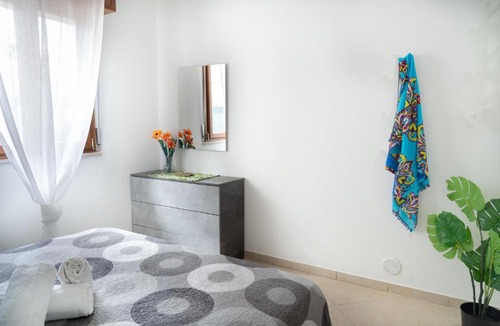 Miramare Apartment | Residence Yellow