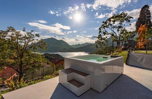 Regoledo Apartment | Retrait Lake Como Private Design Retreat with Lake View